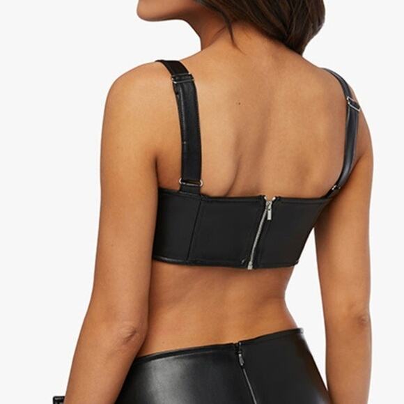 NWT WeWoreWhat Cropped Faux Leather Buckle Bandeau Top Silver Buckle XXL Black - Picture 5 of 15